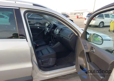 2011 Volkswagen Tiguan Se z USA, uszkodzony, nr VIN WVGBV7AX5BW566522